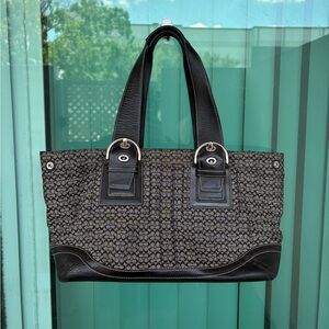 Vintage coach signature buckle tote bag with the original C print!
